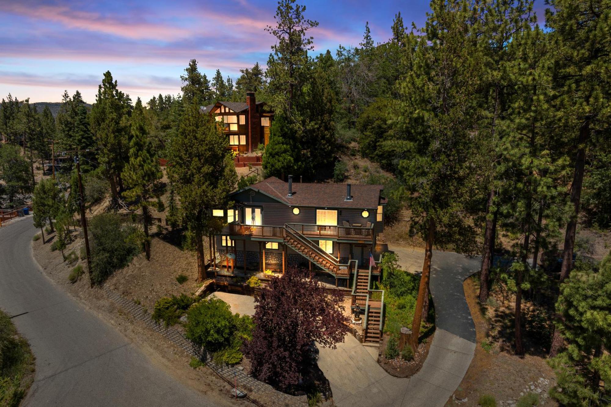 Cozy Cabin Perfect For 2 Families ビッグ・ベアー・レイク エクステリア 写真